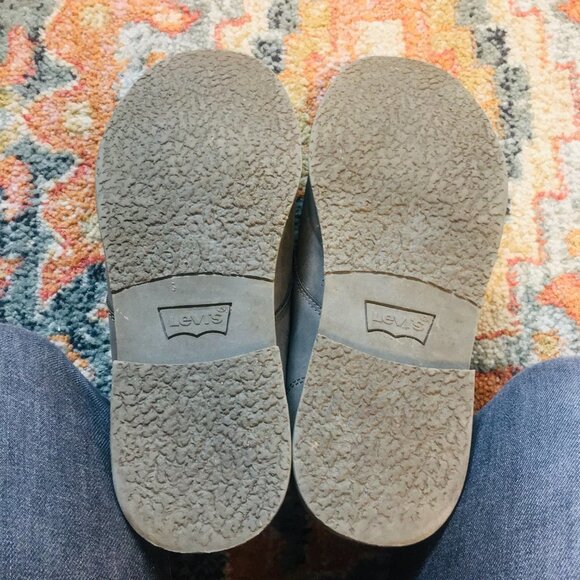 LEVIS Gray Mid High Ankle Chukka Boots Faux/Vegan Leather Lace Up Shoes M's 8.5 - Picture 7 of 10